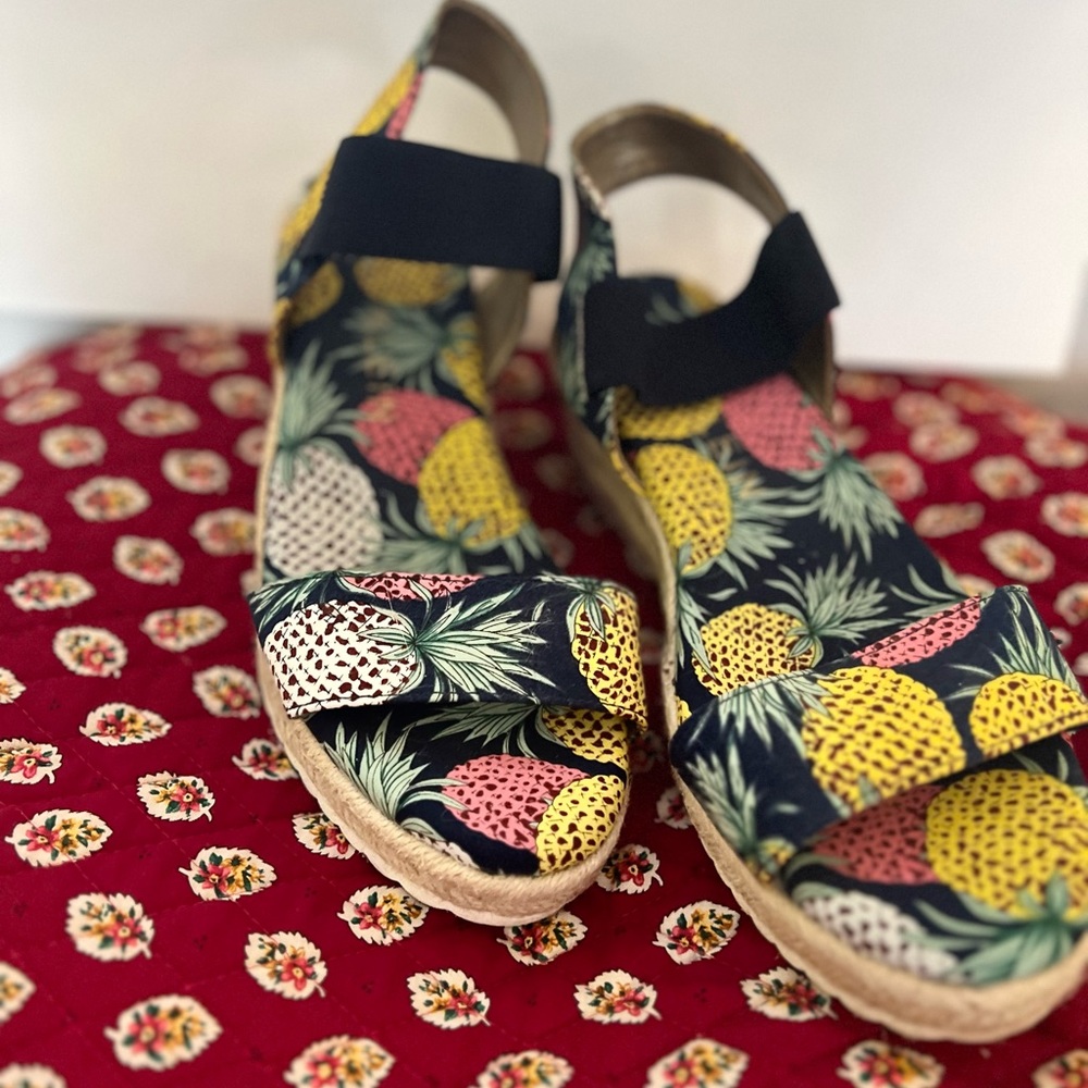 Anne Klein ladies wedge espadrille mid-heel comfortable and stylish!